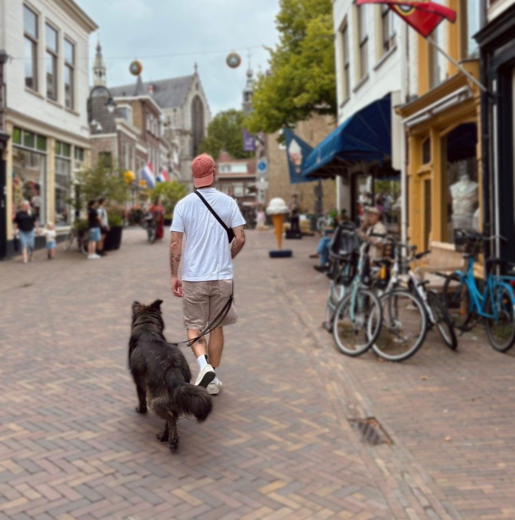 Patrick Gruben unterwegs mit seinem Hund